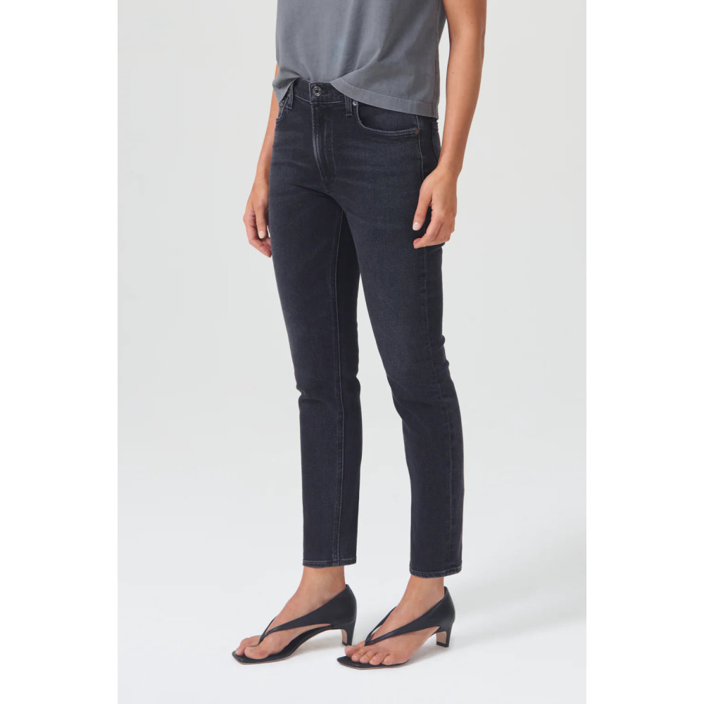 Rubis Glow Mid Rise Slim Crop