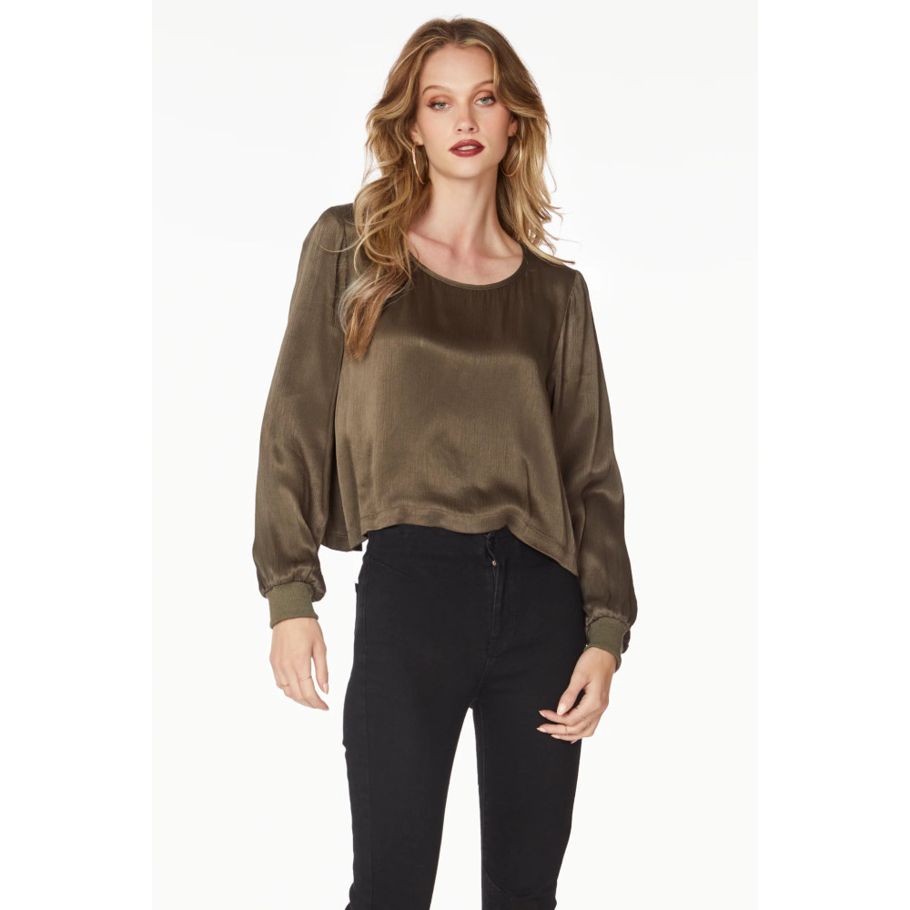 Rise Edge Top