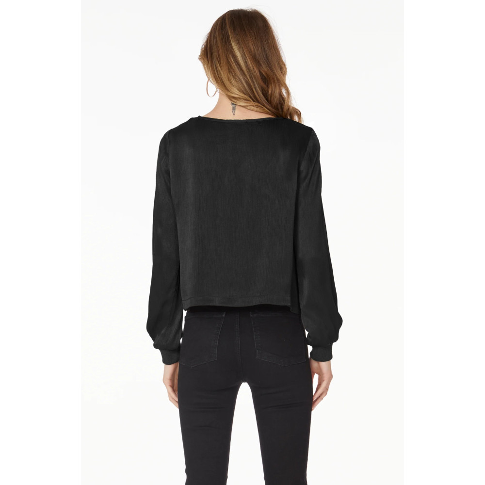 Rise Edge Top
