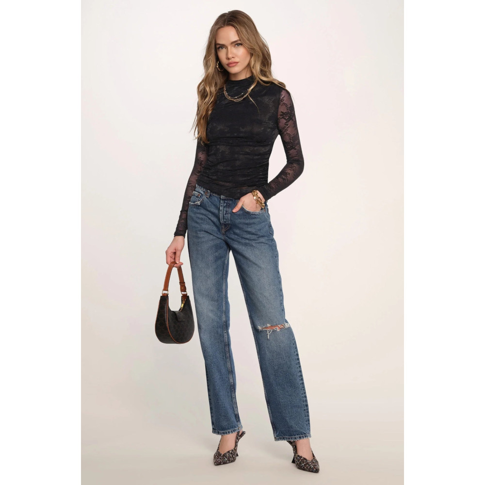 Eternel Allure Lace Top
