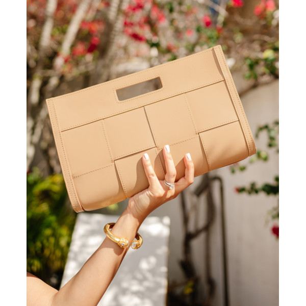Cove Destino Clutch