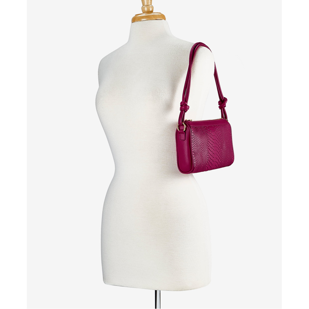 Majestad Brise Shoulder Bag