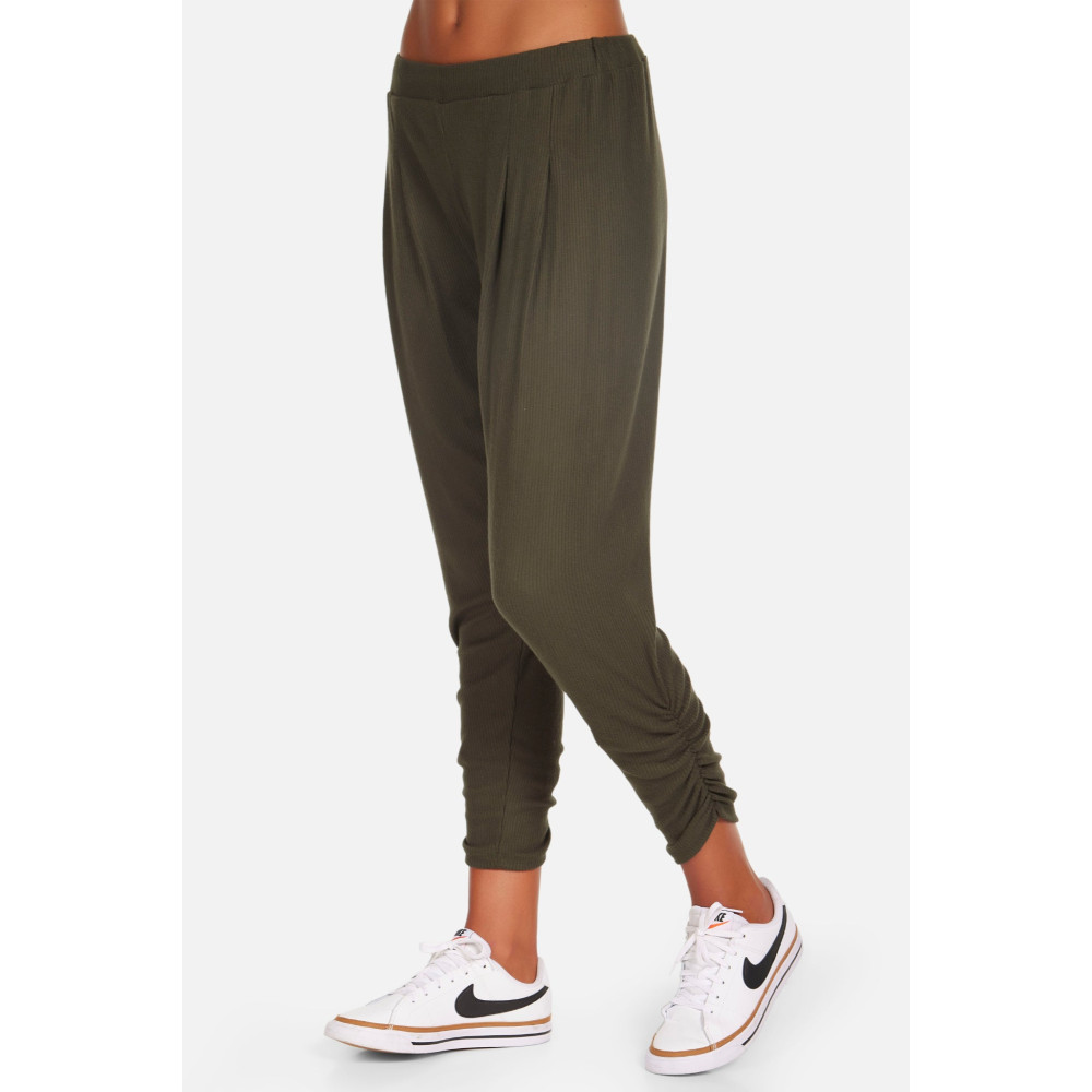 Silhouette Shirred Rib Pant