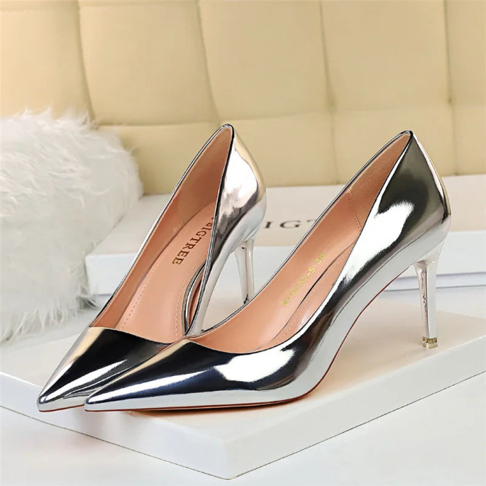 Obsidian Heels